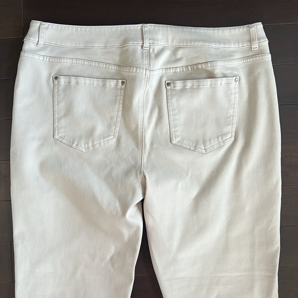 NWT Chicos Platinum tan pants Chicos size 3/US 16 - Picture 5 of 7
